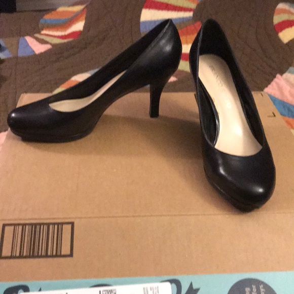 Franco Sarto Shoes - 8.5wide Franco sarto platform pumps black